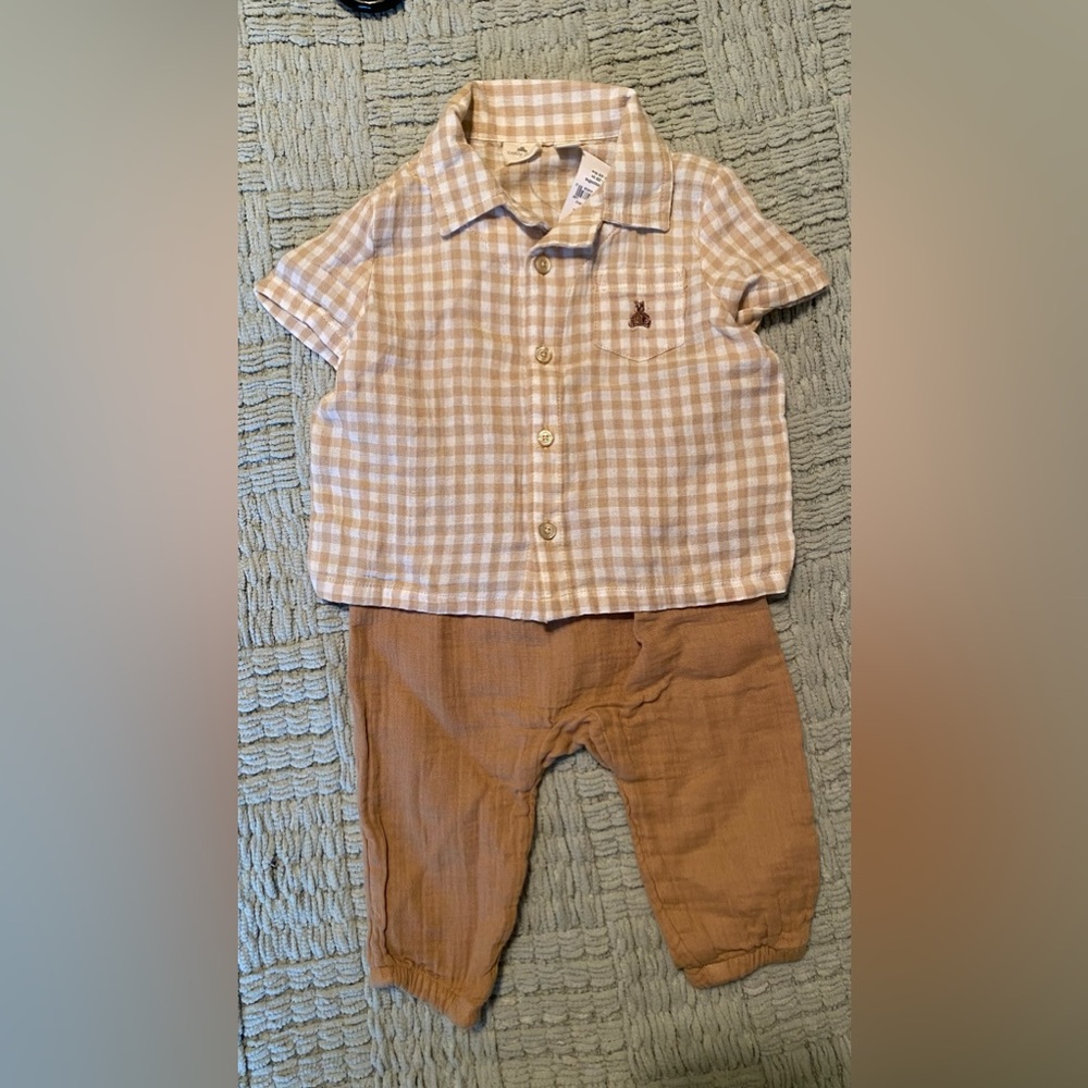 Baby Gap Matching shirt and bottom set size 6-12 Months NWT